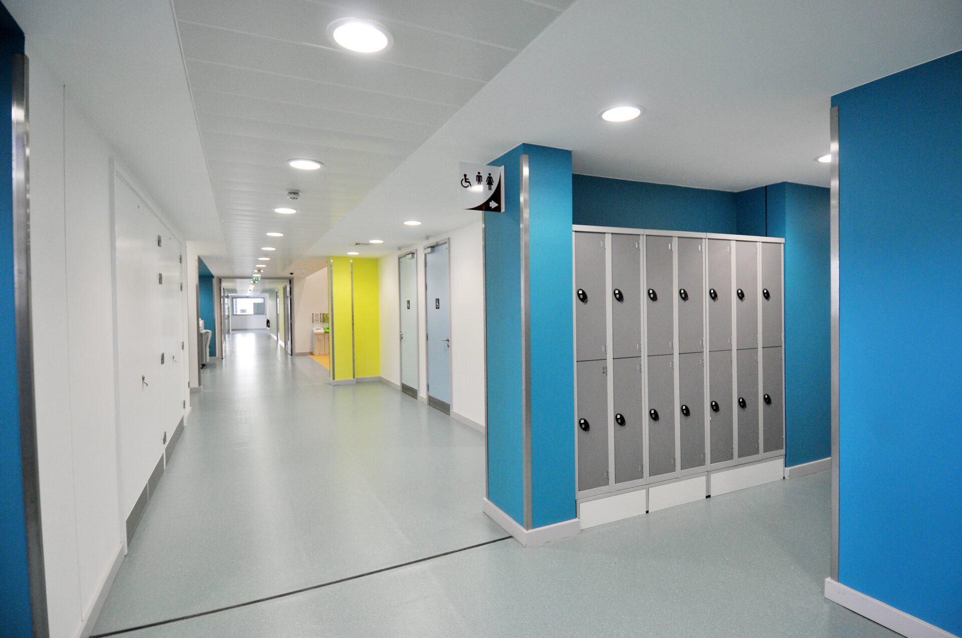 TRESHAM COLLEGE CORBY